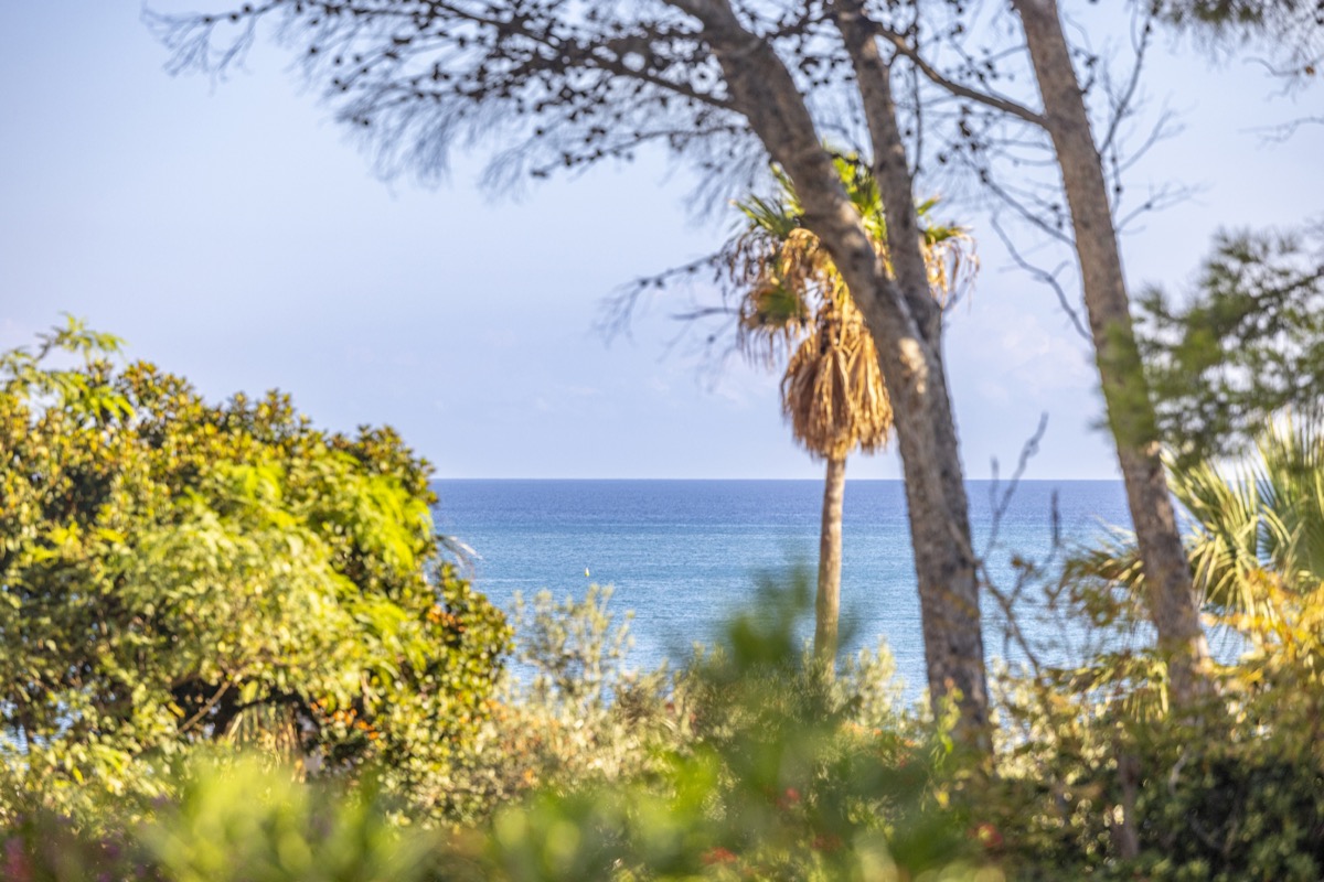 Bonito apartamento en venta en Denia con preciosas vistas al mar de las Rotas