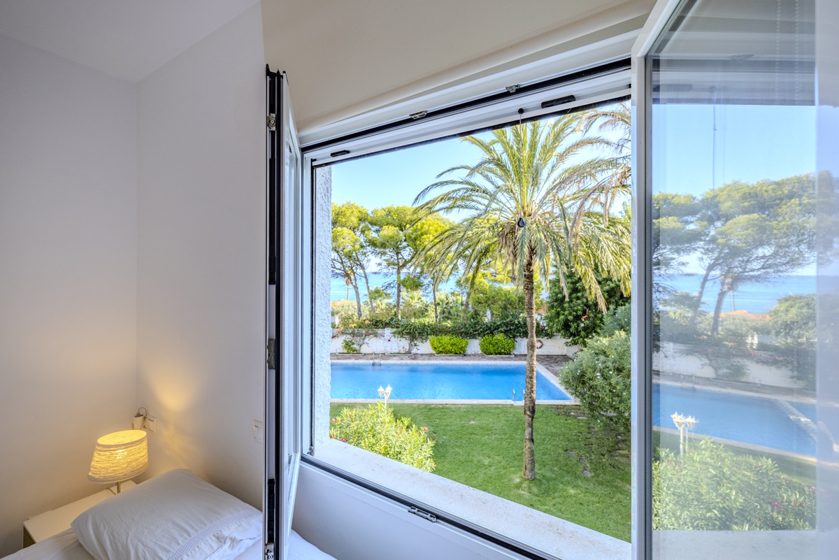 Bonito apartamento en venta en Denia con preciosas vistas al mar de las Rotas