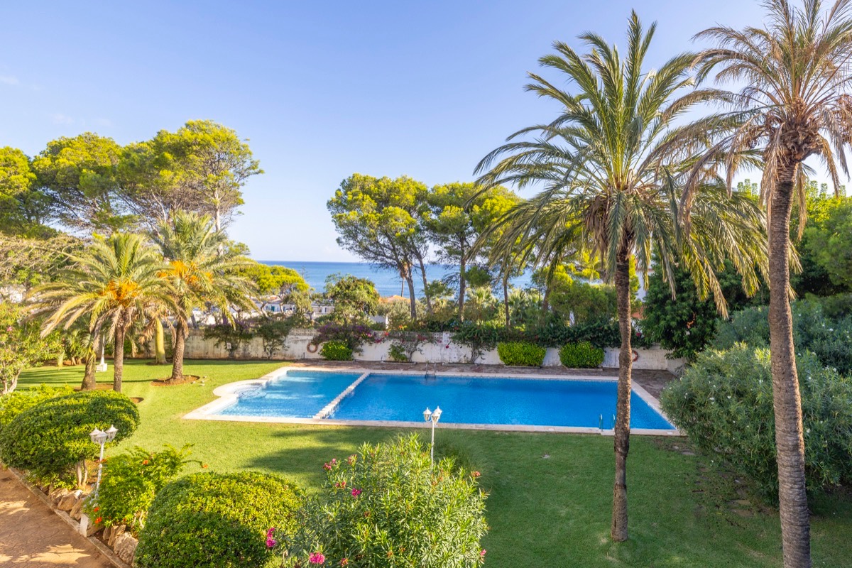 Bonito apartamento en venta en Denia con preciosas vistas al mar de las Rotas