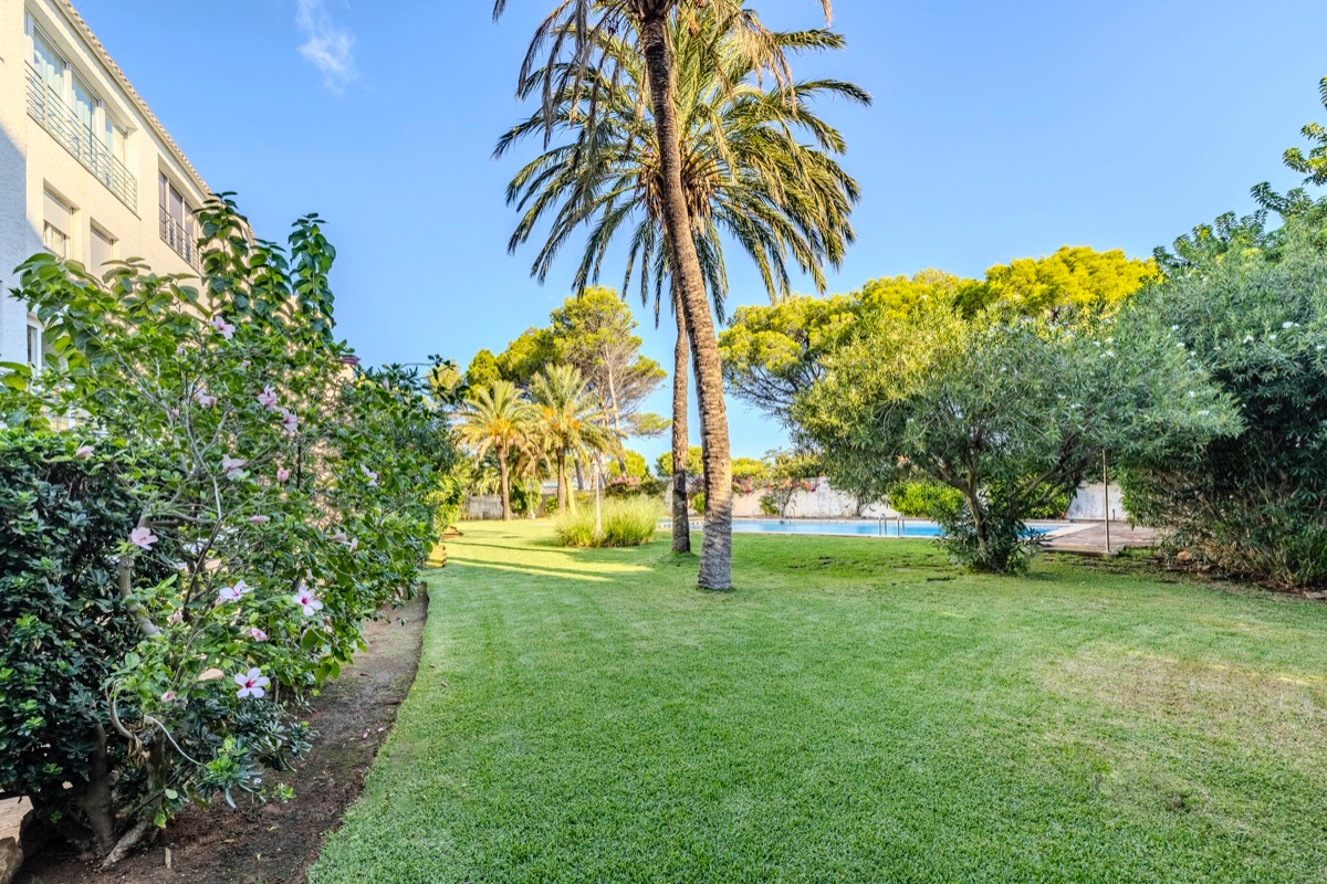 Bonito apartamento en venta en Denia con preciosas vistas al mar de las Rotas