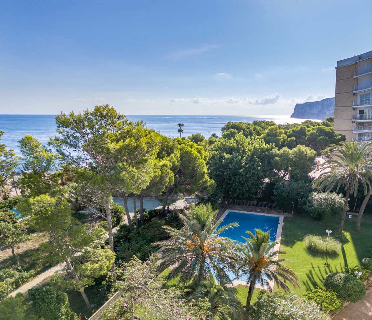 Bonito apartamento en venta en Denia con preciosas vistas al mar de las Rotas