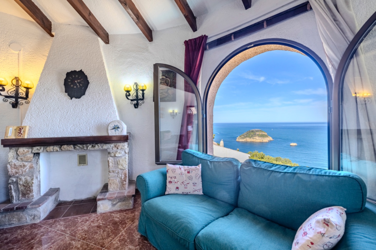 Villa en venta en Jávea con impresionantes vistas al mar.