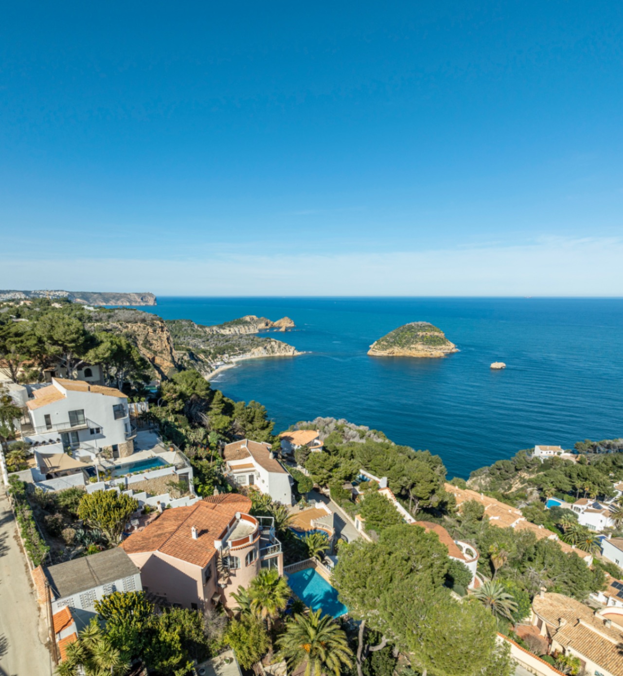 Villa en venta en Jávea con impresionantes vistas al mar.