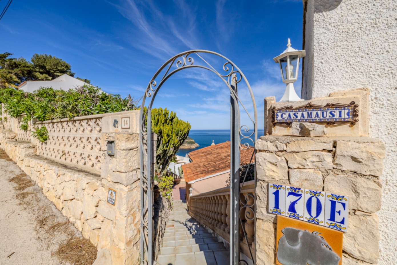 Villa en venta en Jávea con impresionantes vistas al mar.