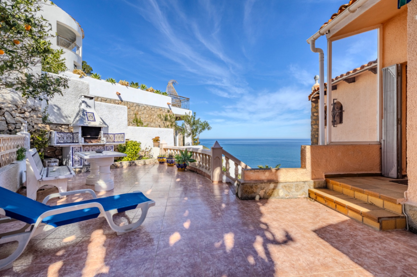 Villa en venta en Jávea con impresionantes vistas al mar.