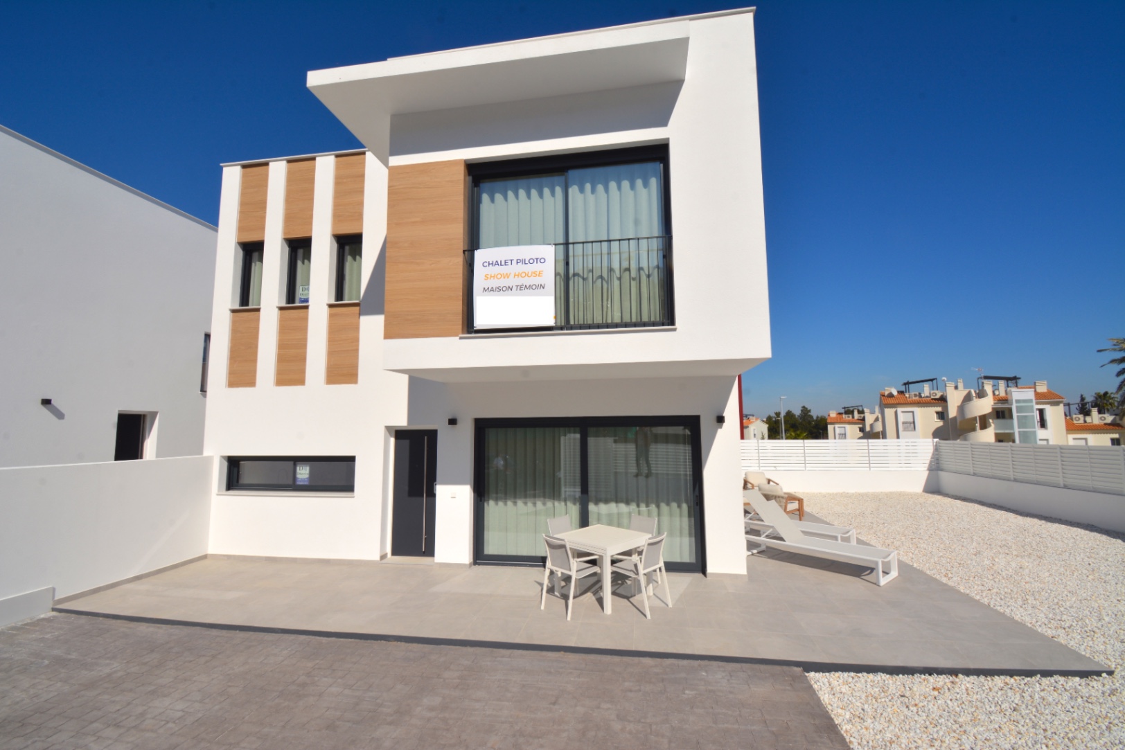 Preciosa villa moderna en venta en Denia