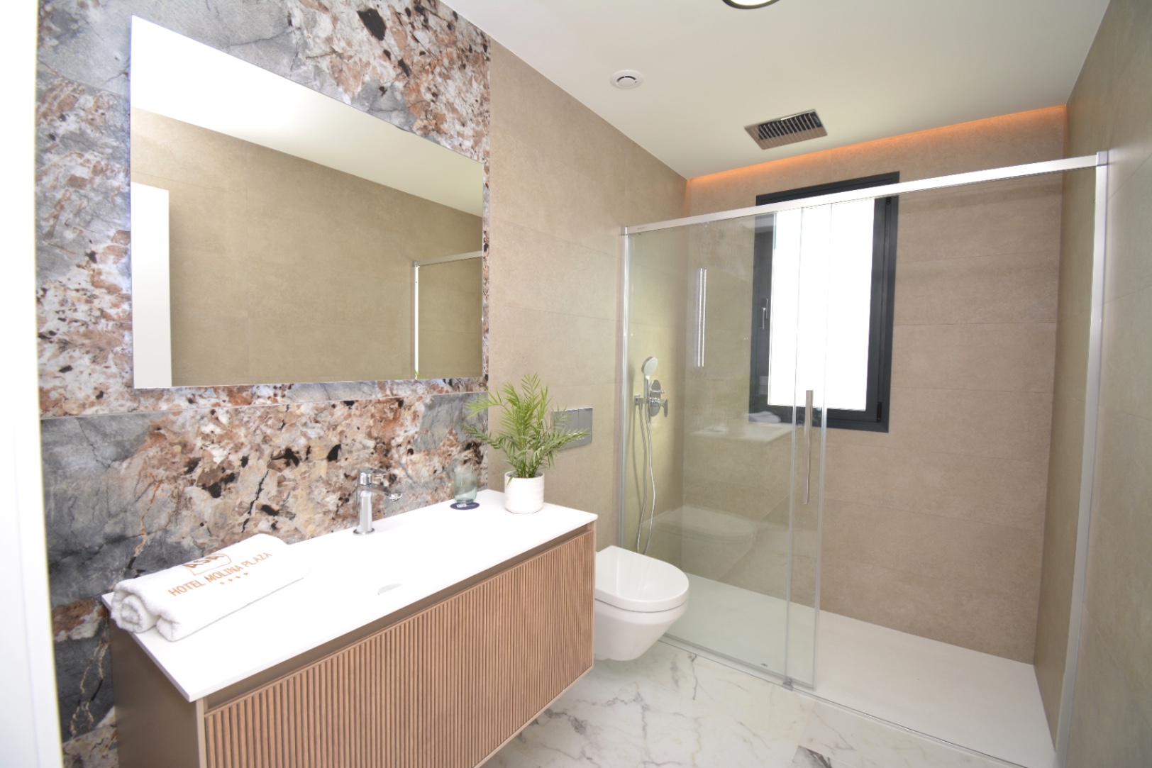 Preciosa villa moderna en venta en Denia