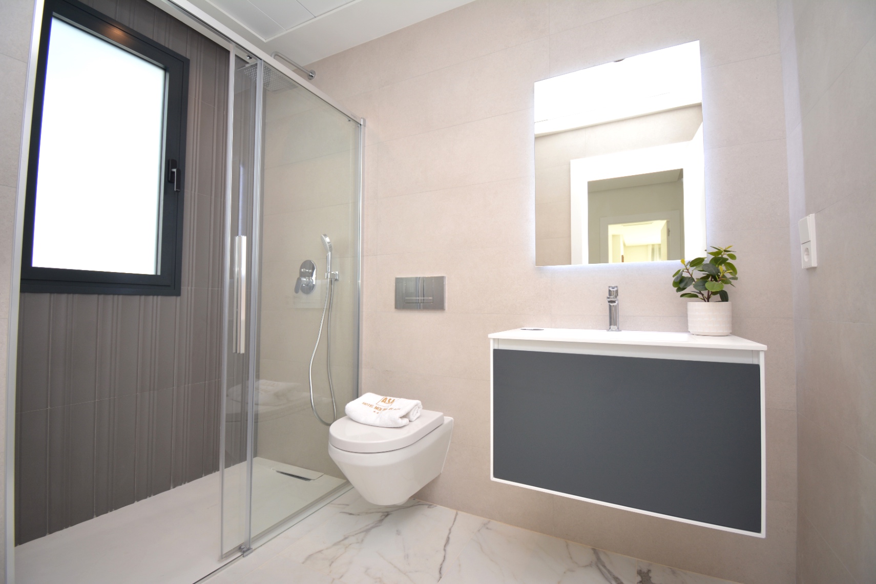 Preciosa villa moderna en venta en Denia