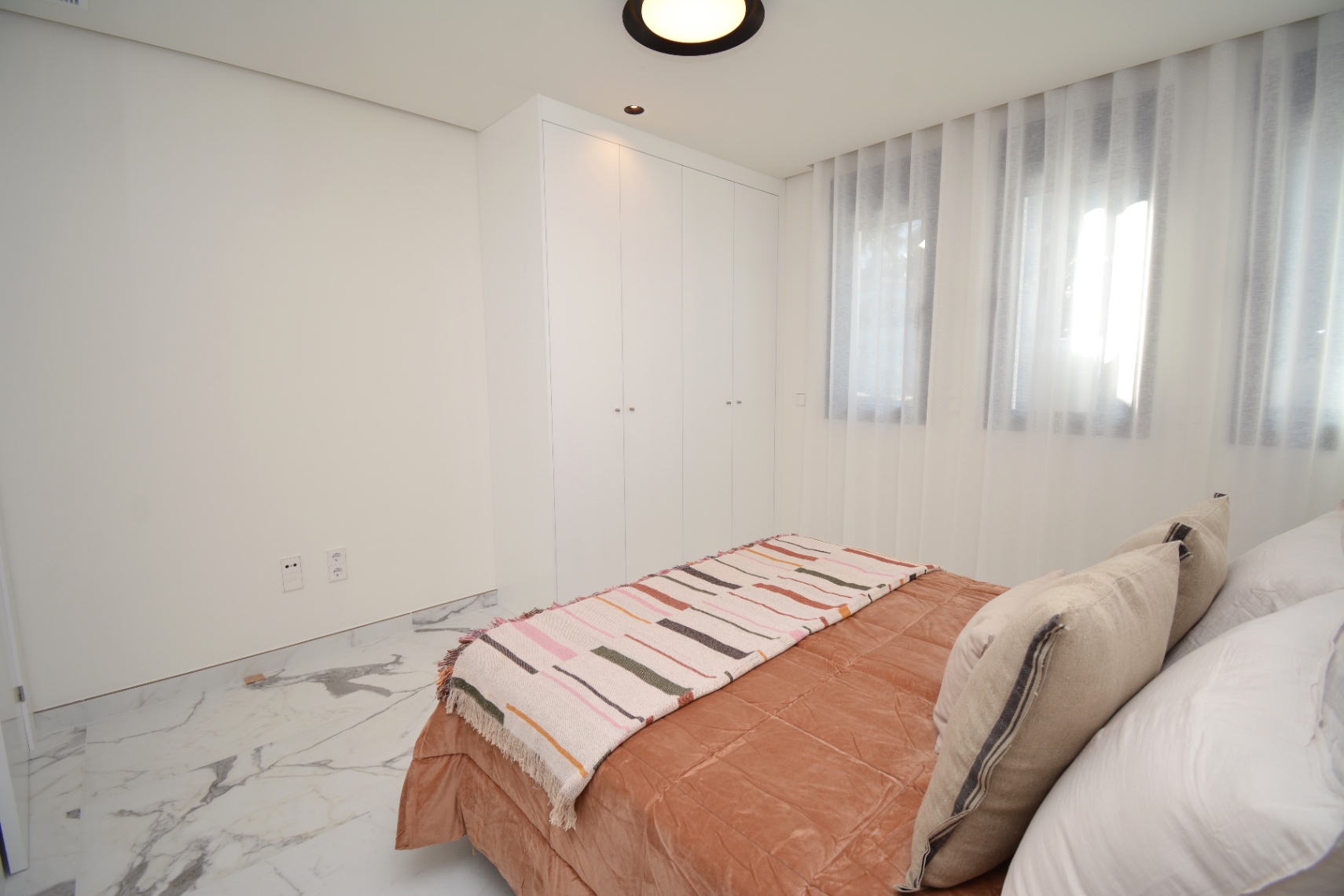 Preciosa villa moderna en venta en Denia