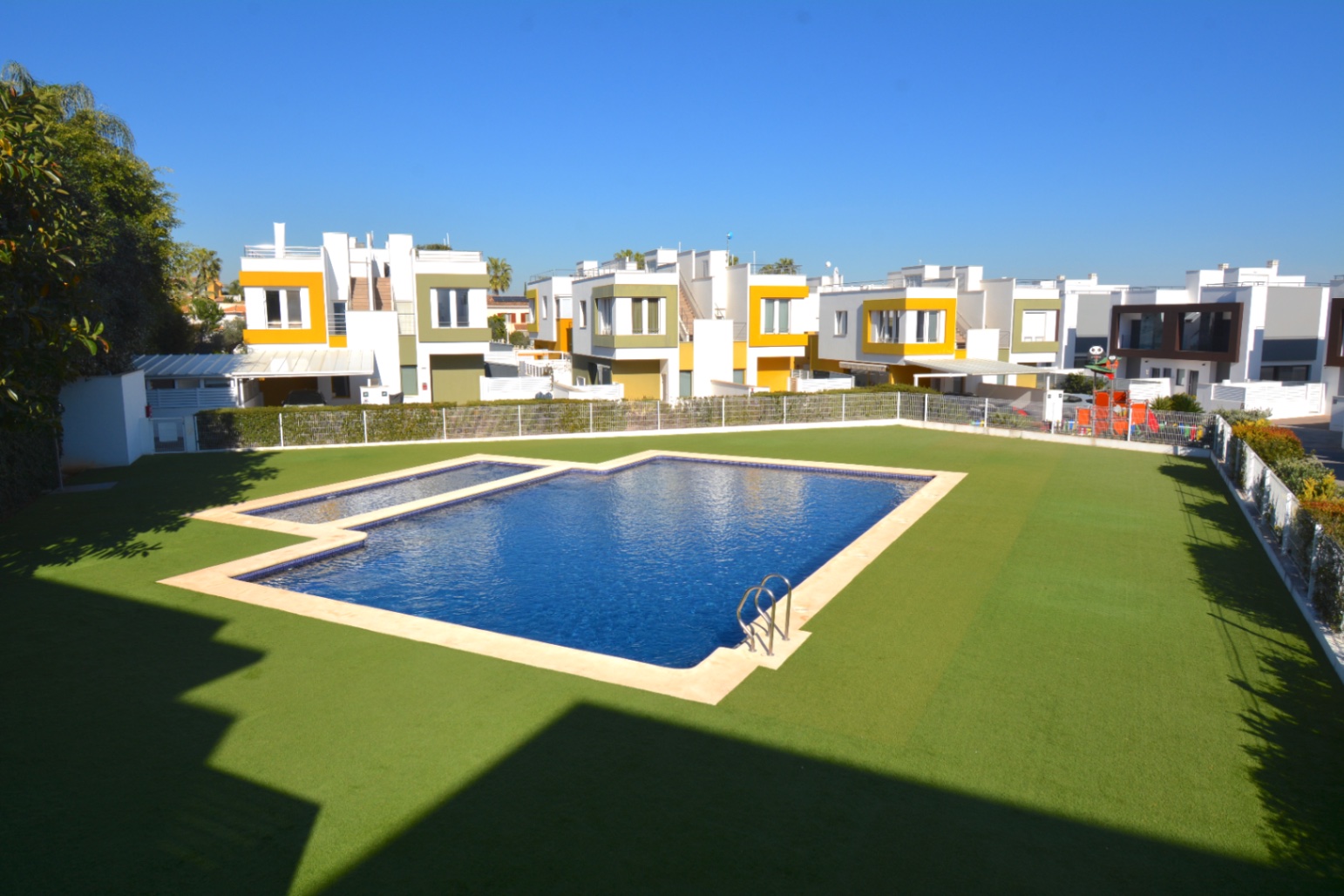Preciosa villa moderna en venta en Denia