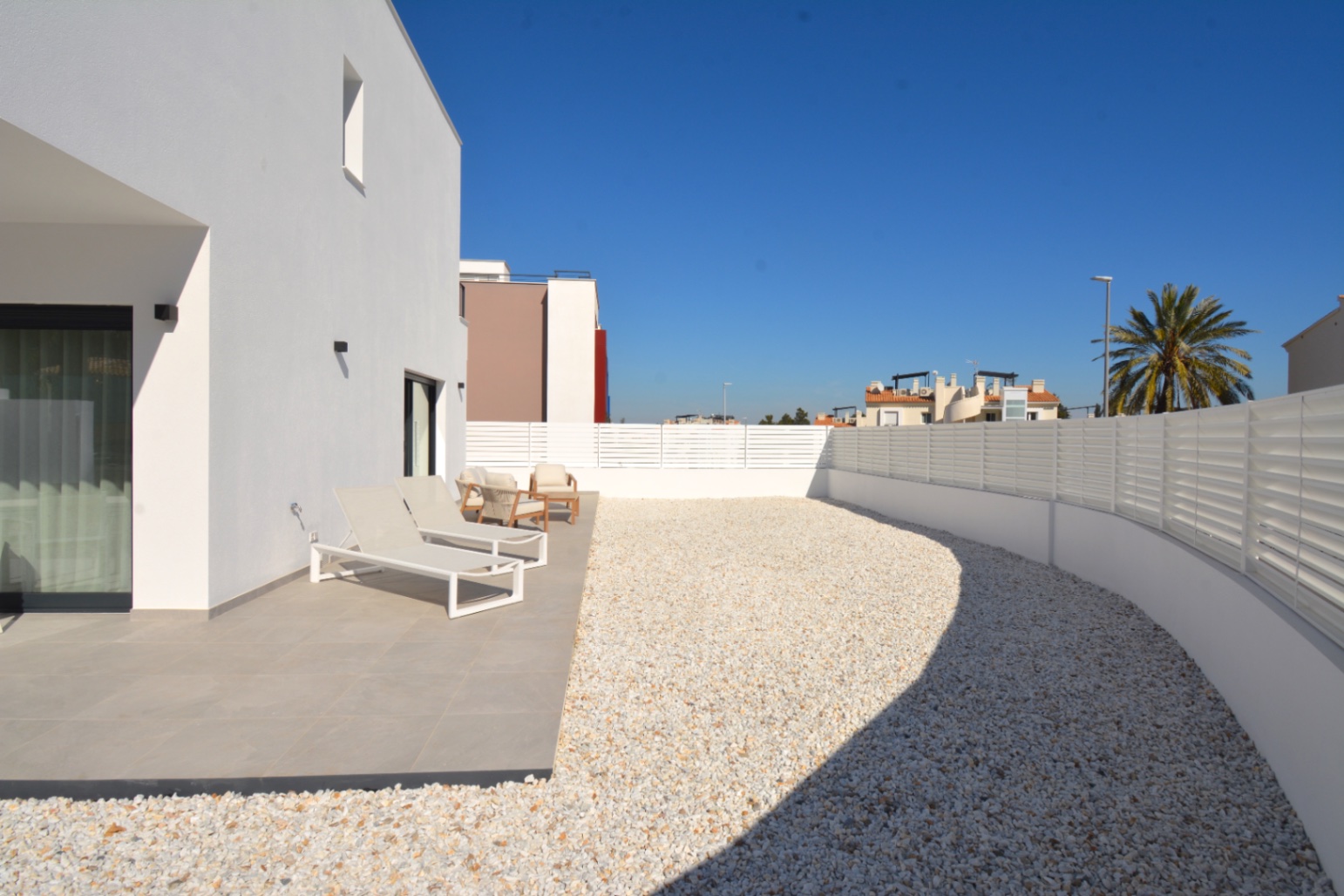 Preciosa villa moderna en venta en Denia