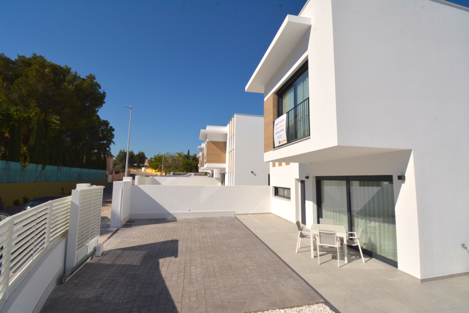 Preciosa villa moderna en venta en Denia