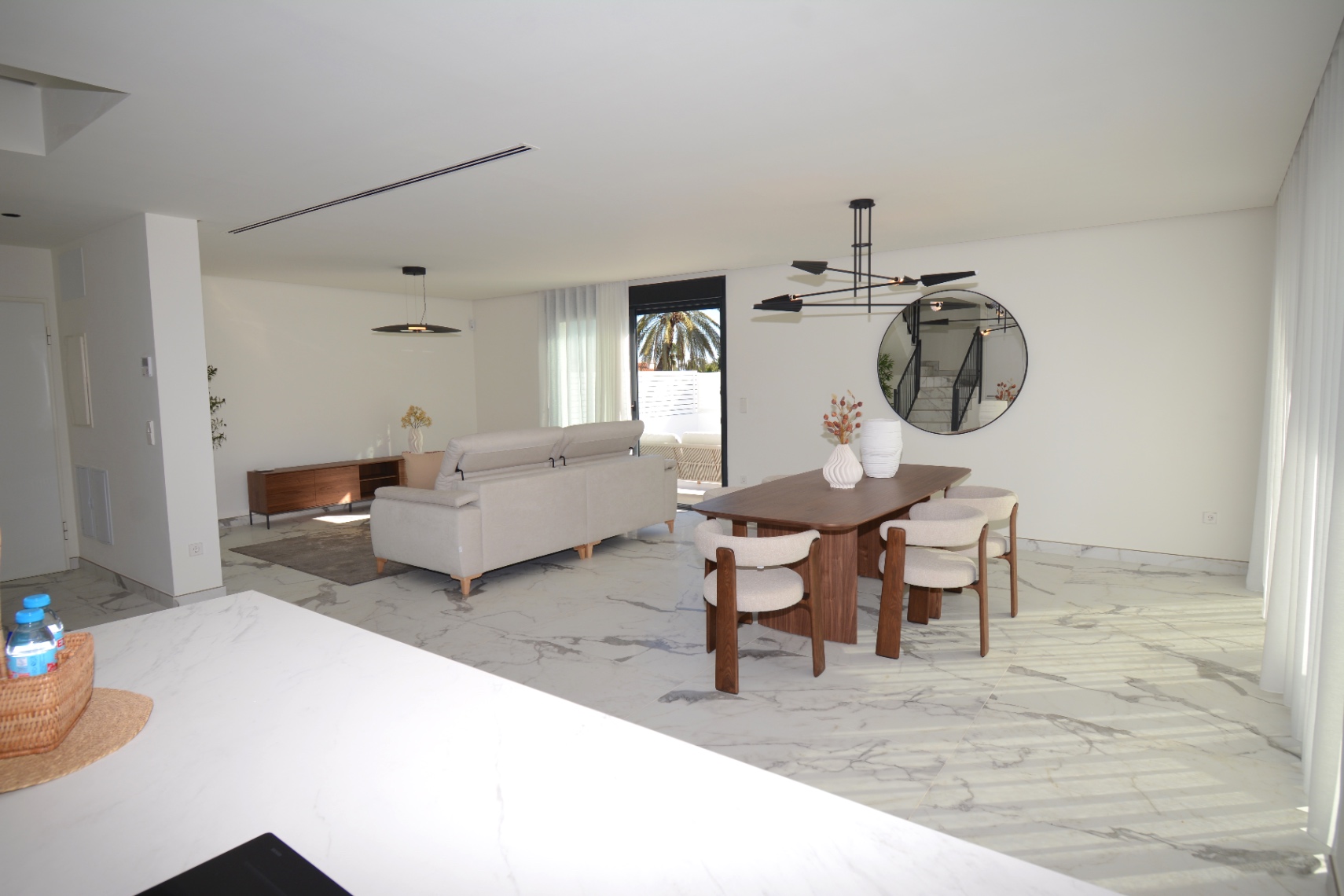 Preciosa villa moderna en venta en Denia