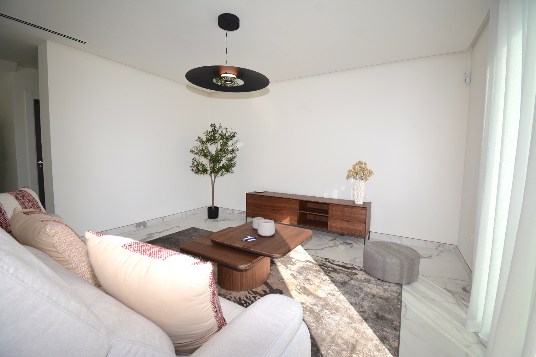 Preciosa villa moderna en venta en Denia