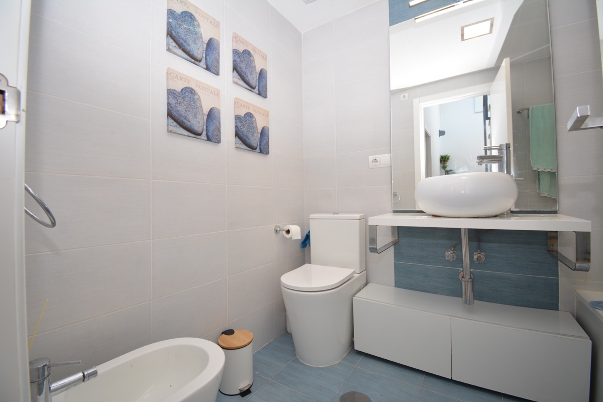 Bonito adosado en venta en Denia, zona La Pedrera.