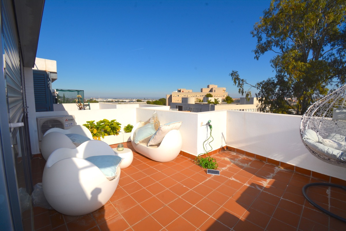 Bonito adosado en venta en Denia, zona La Pedrera.