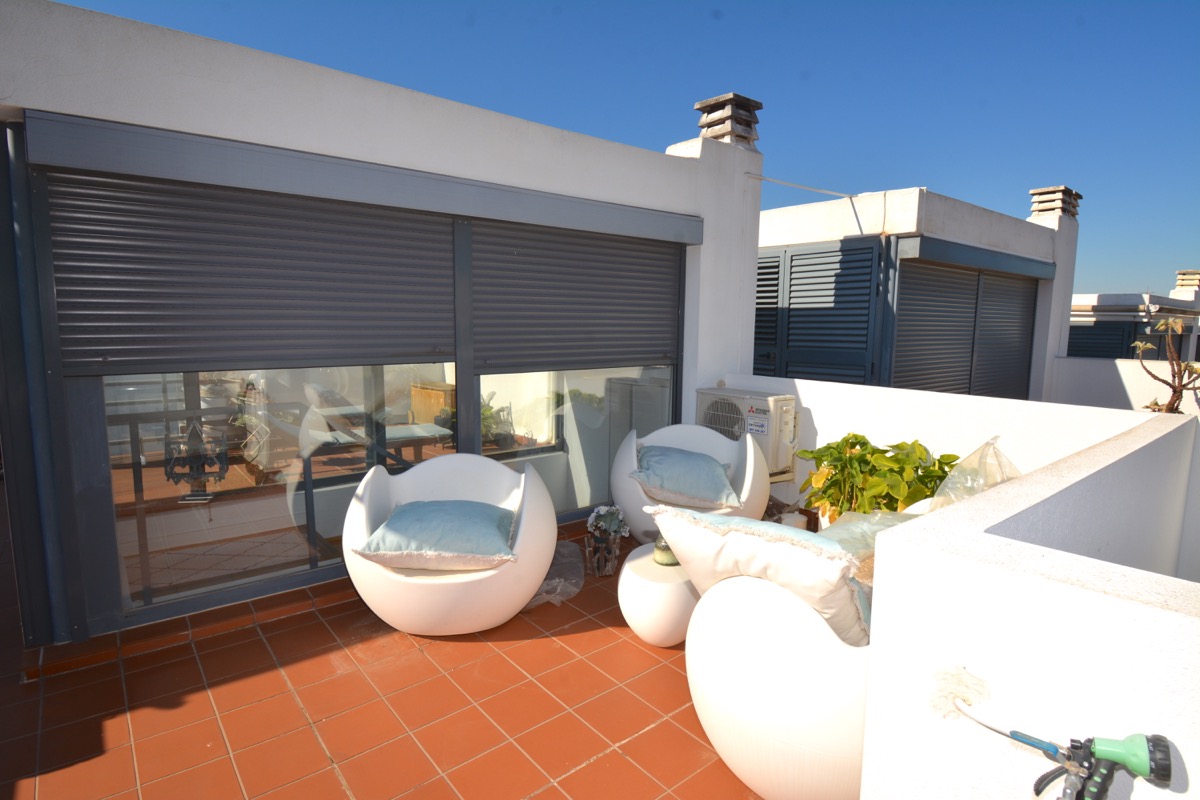 Bonito adosado en venta en Denia, zona La Pedrera.