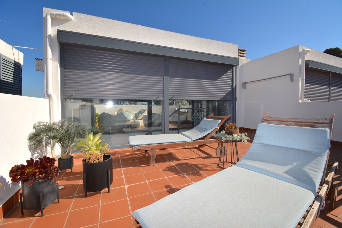 Bonito adosado en venta en Denia, zona La Pedrera.