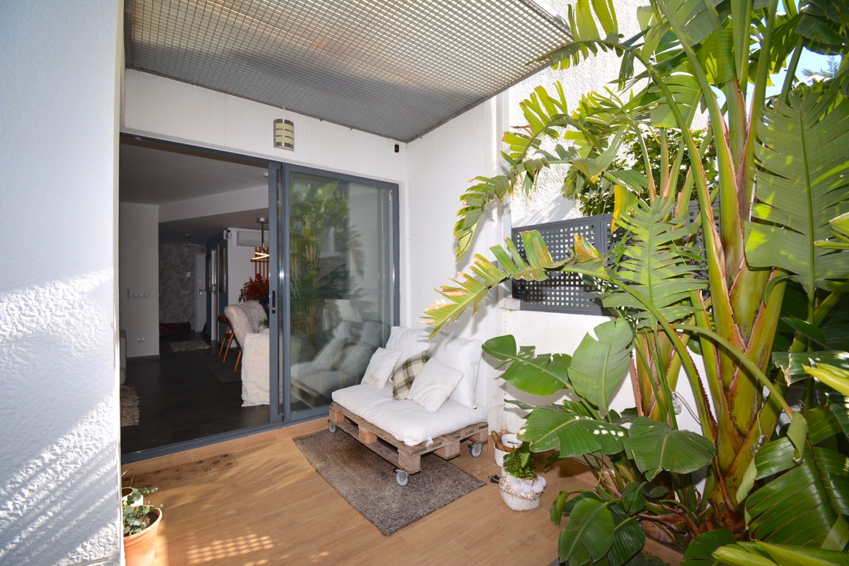 Bonito adosado en venta en Denia, zona La Pedrera.