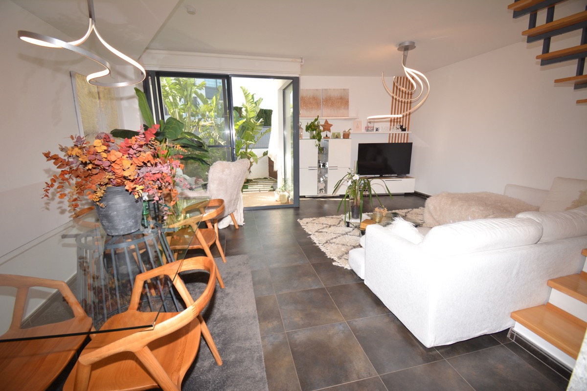 Bonito adosado en venta en Denia, zona La Pedrera.