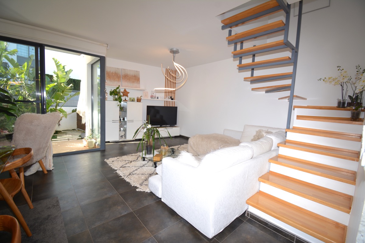 Bonito adosado en venta en Denia, zona La Pedrera.
