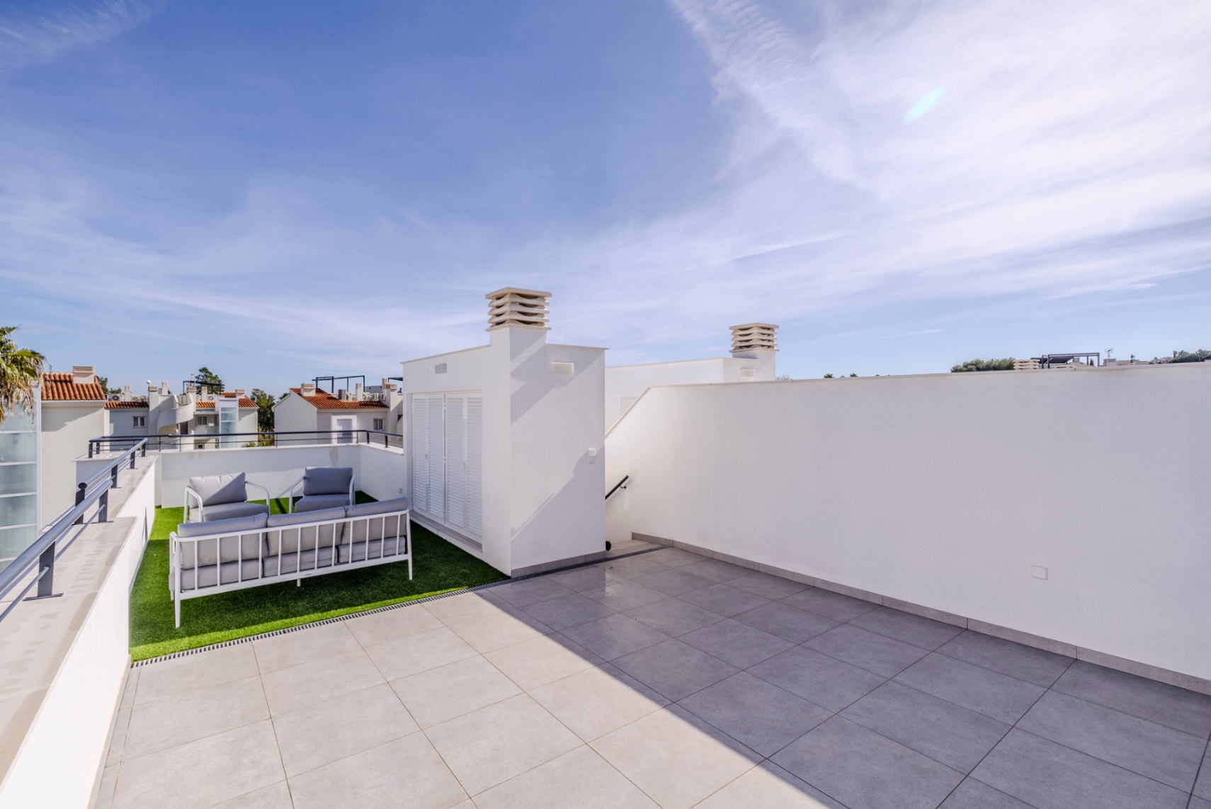 Espectacular chalet pareado en venta en Denia, a un paso del pueblo.