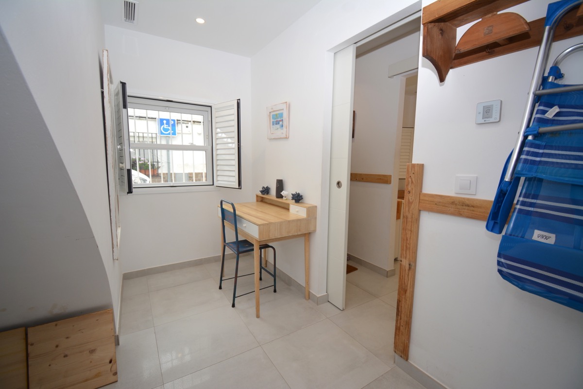 Reihenhaus zu verkaufen in Puerto de Jávea, 100 m vom Meer entfernt, renoviert.
