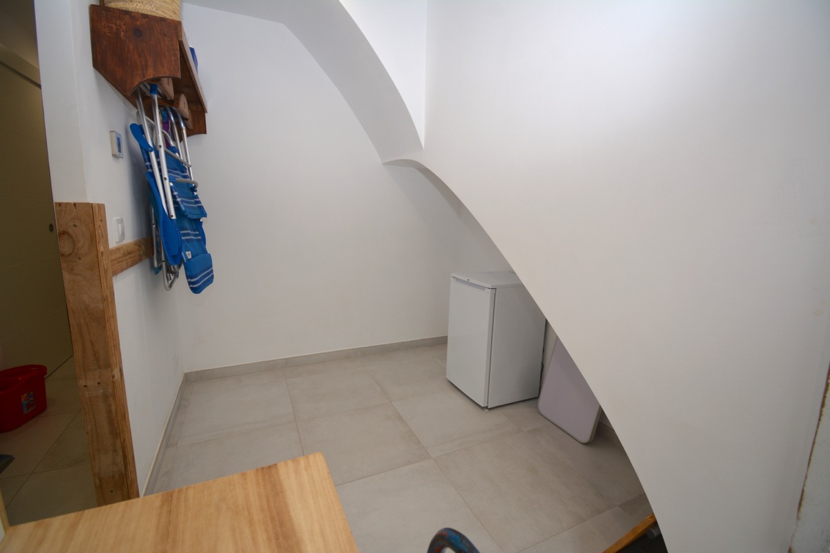 Reihenhaus zu verkaufen in Puerto de Jávea, 100 m vom Meer entfernt, renoviert.