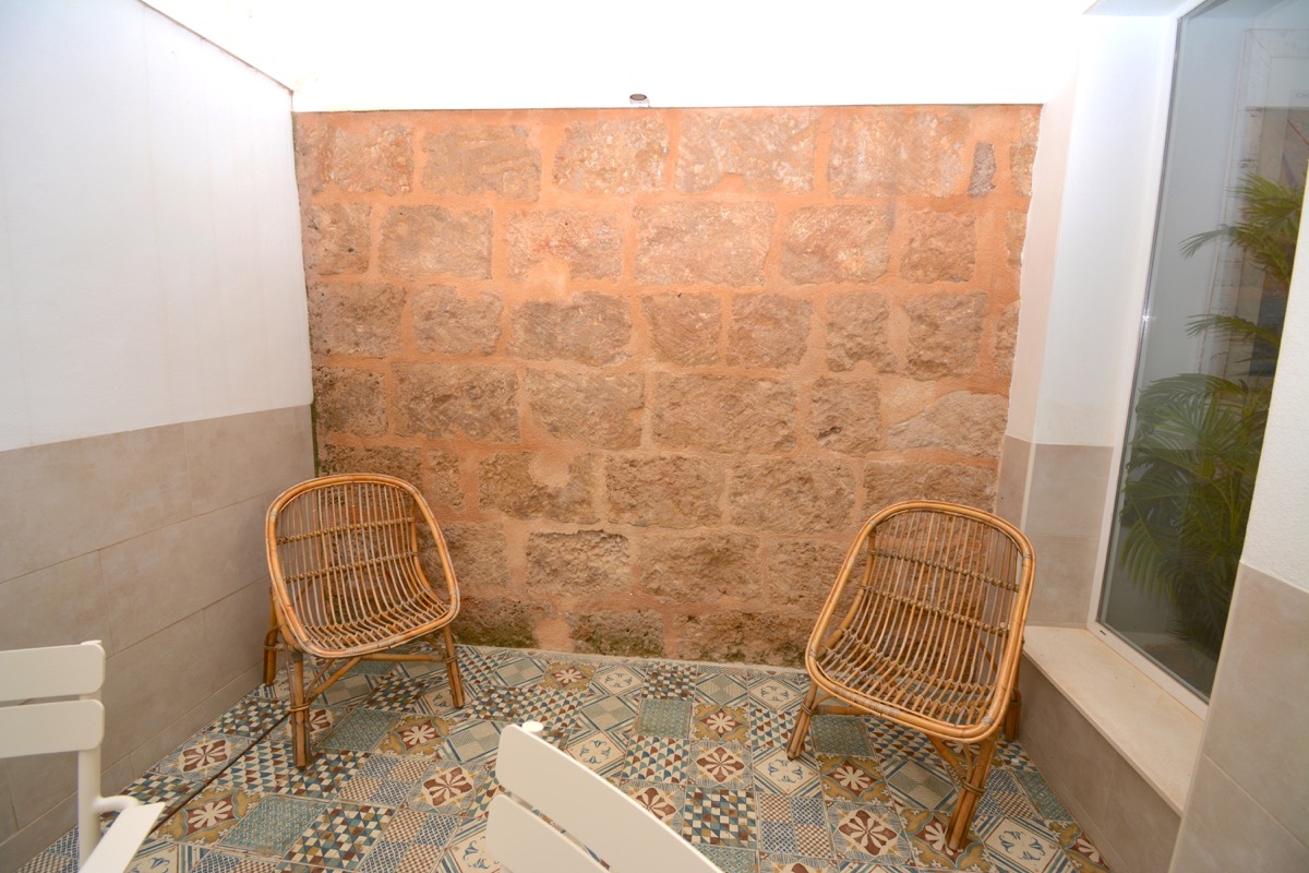 Reihenhaus zu verkaufen in Puerto de Jávea, 100 m vom Meer entfernt, renoviert.