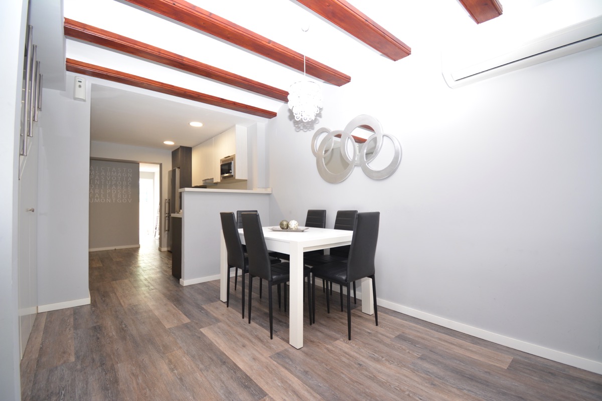 Bonito adosado dúplex  en venta, en zona La Pedrera.