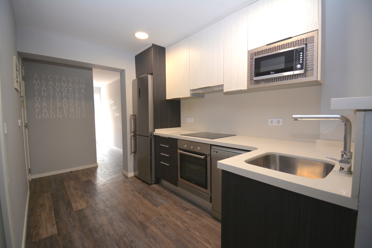 Bonito adosado dúplex  en venta, en zona La Pedrera.