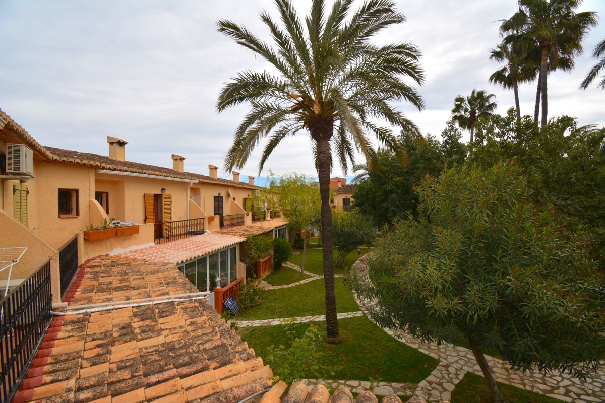 Bonito adosado dúplex  en venta, en zona La Pedrera.