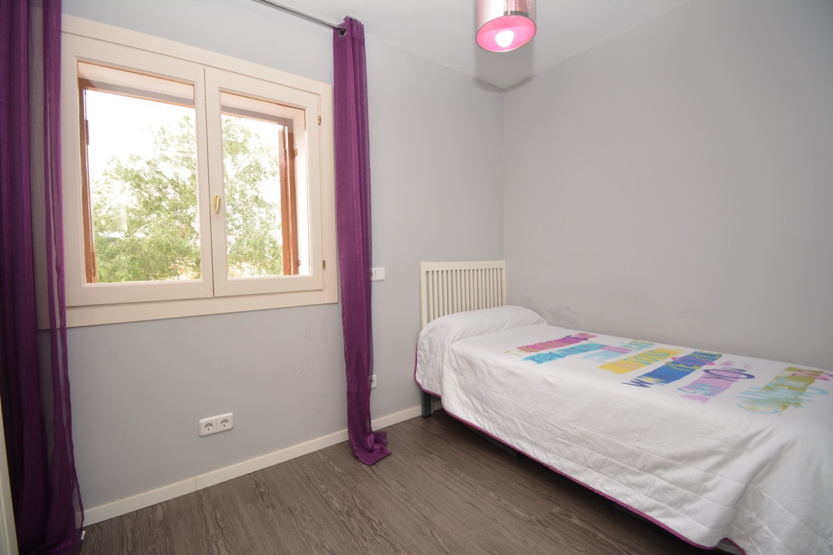 Bonito adosado dúplex  en venta, en zona La Pedrera.