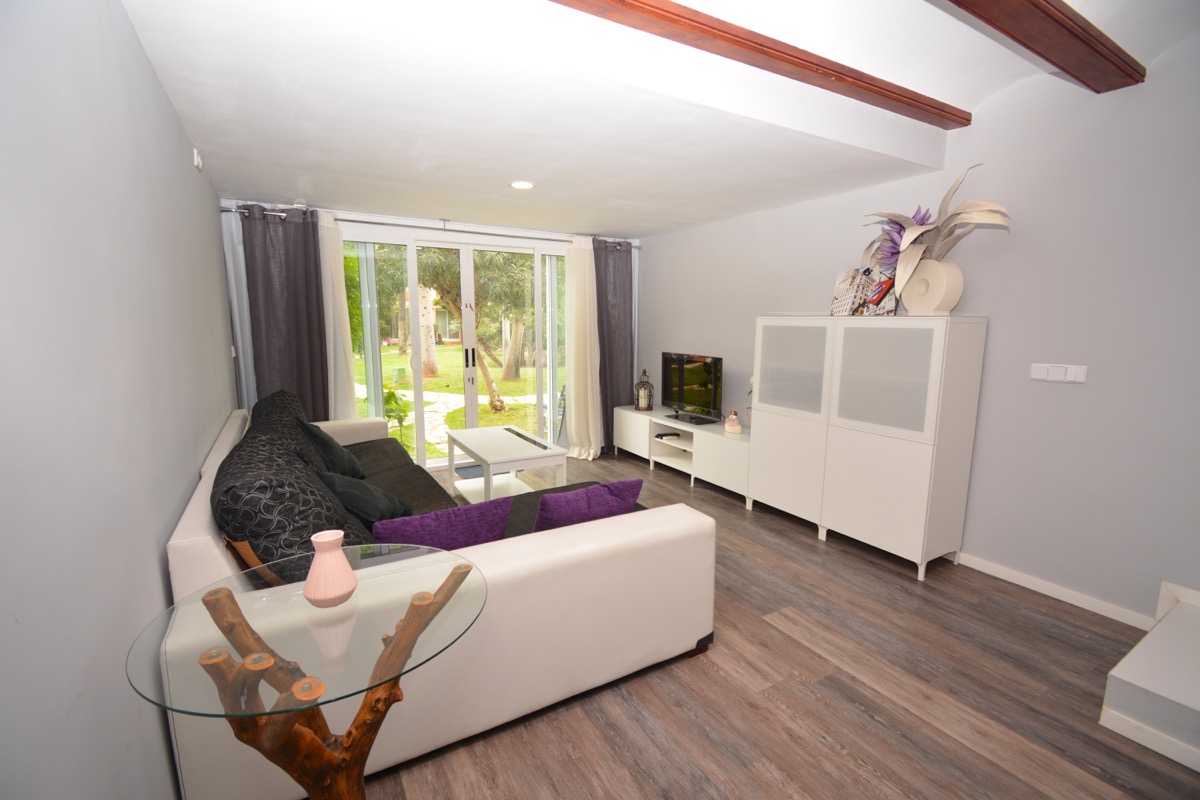 Bonito adosado dúplex  en venta, en zona La Pedrera.