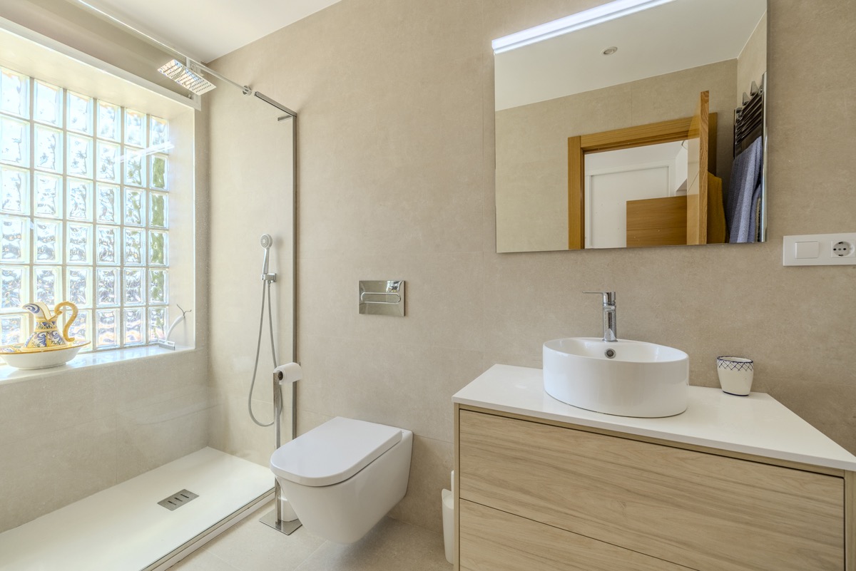 VILLA CON MUCHO ENCANTO EN VENTA EN LA SELLA CON PRECIOSAS VISTAS 