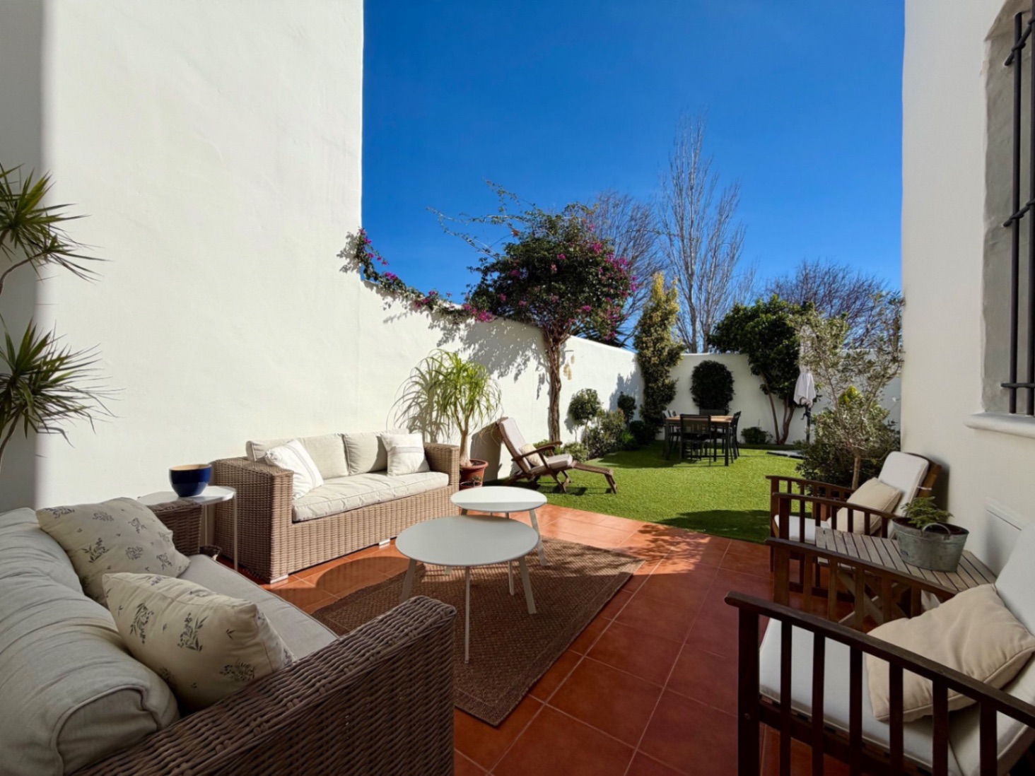 Bonita Casa Adosada en venta.