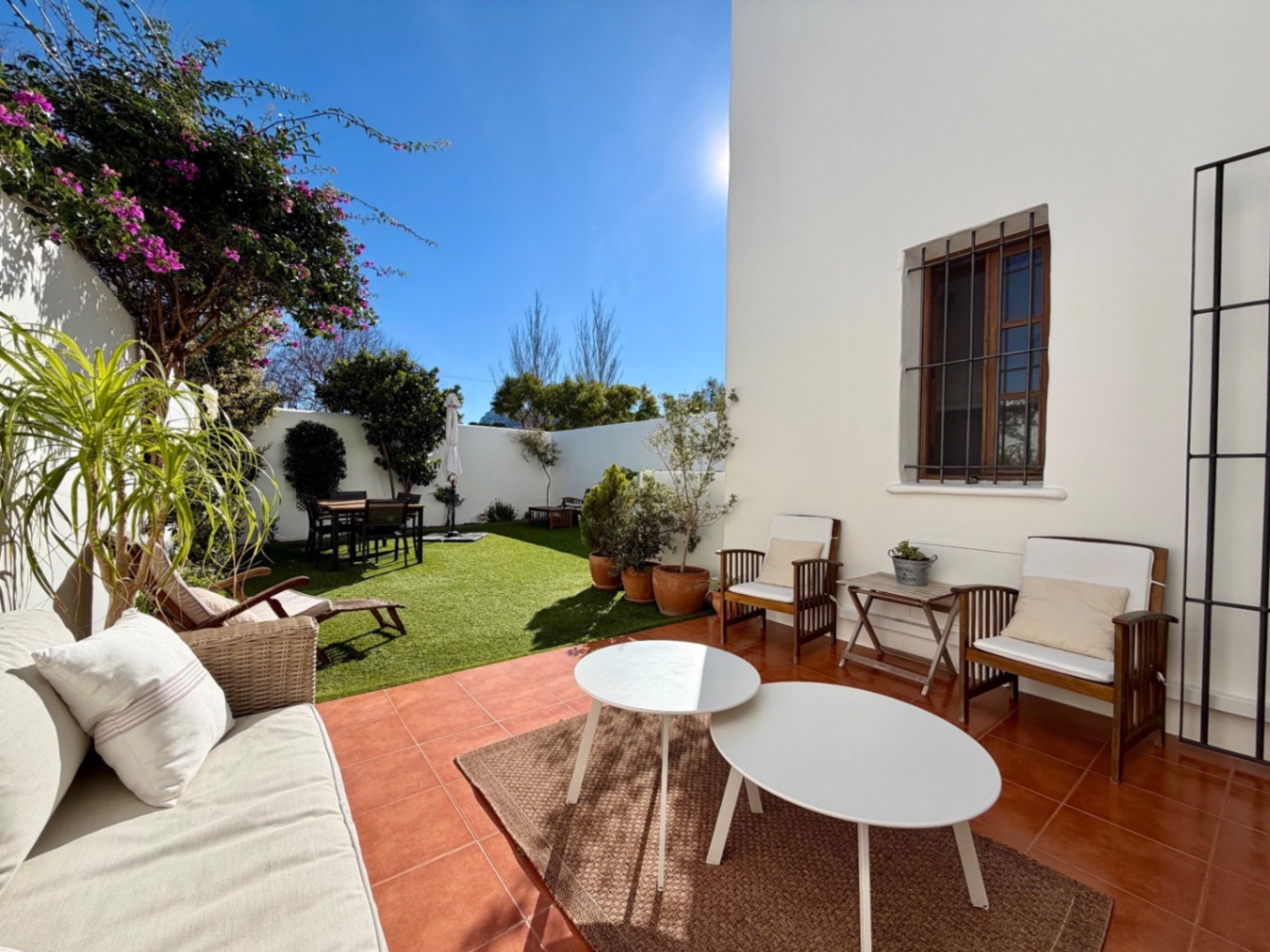 Bonita Casa Adosada en venta.