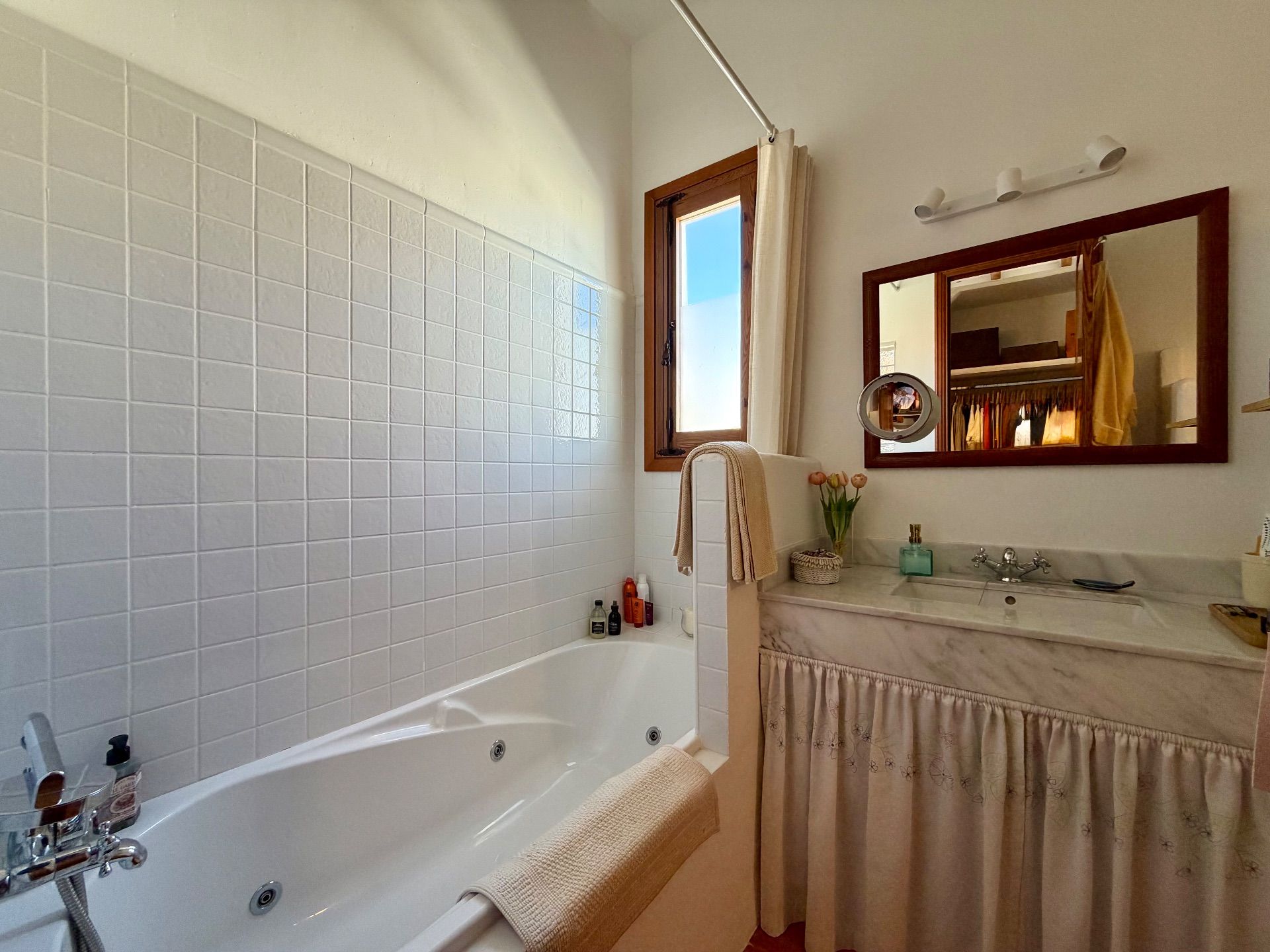 Bonita Casa Adosada en venta.