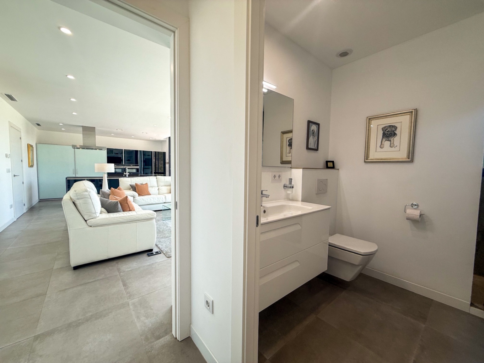 Villa moderna en venta  en Tormos