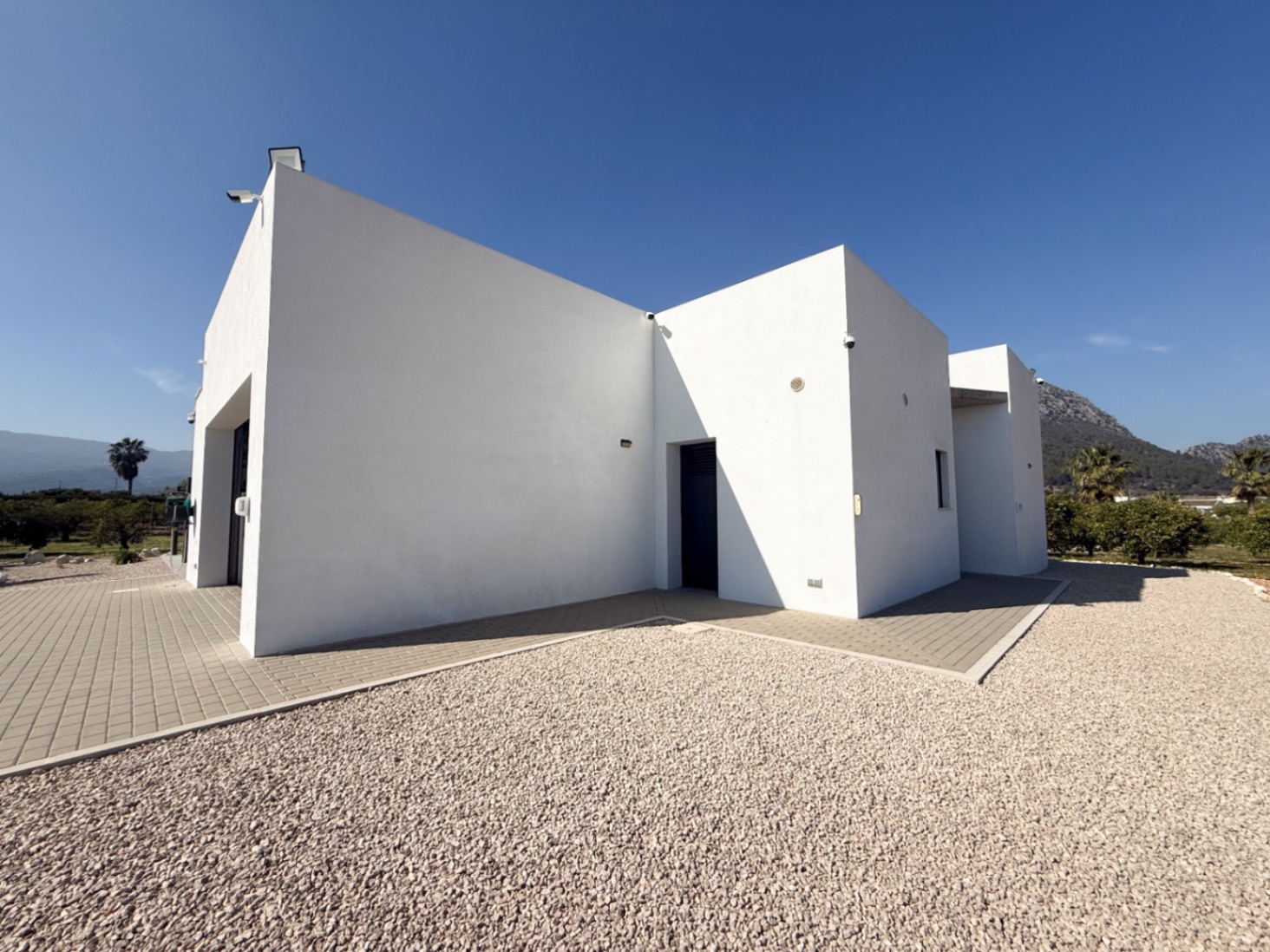 Villa moderna en venta  en Tormos