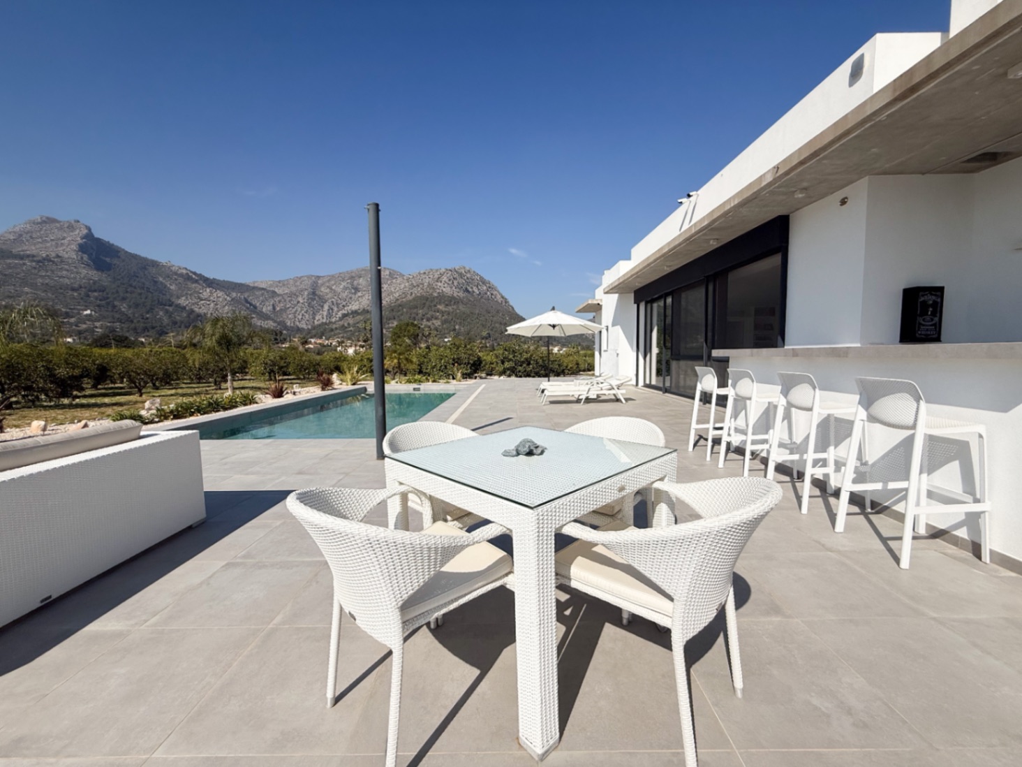 Villa moderna en venta  en Tormos