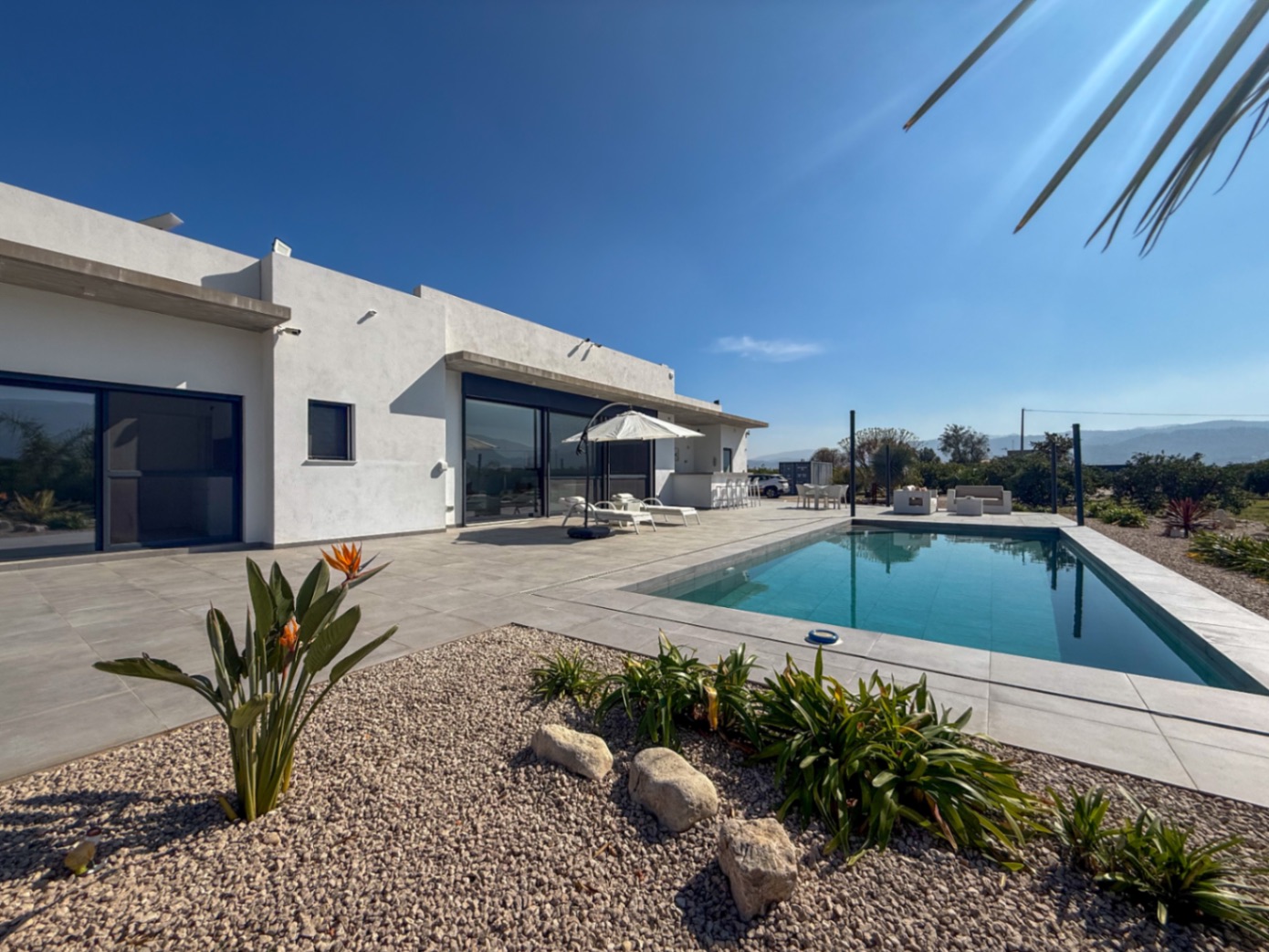 Villa moderna en venta  en Tormos