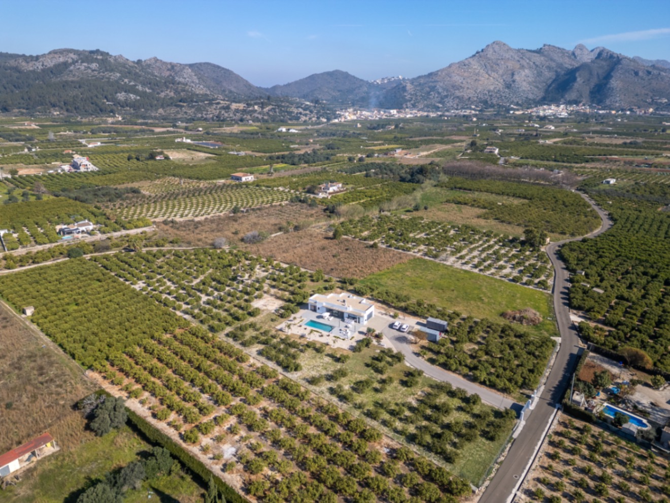 Villa moderna en venta  en Tormos