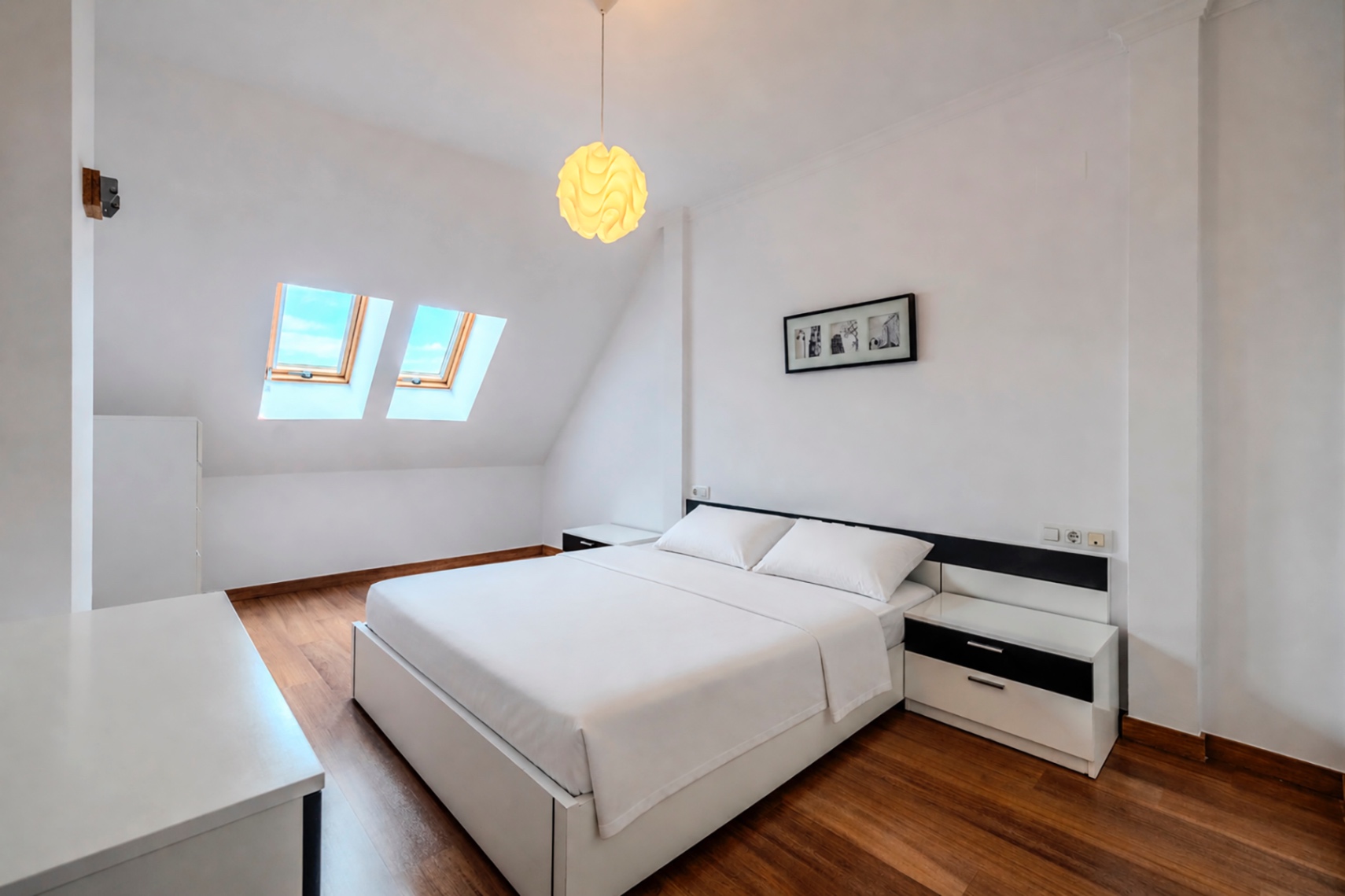 Bonito ático en venta en La Pedrera con vistas panorámicas.