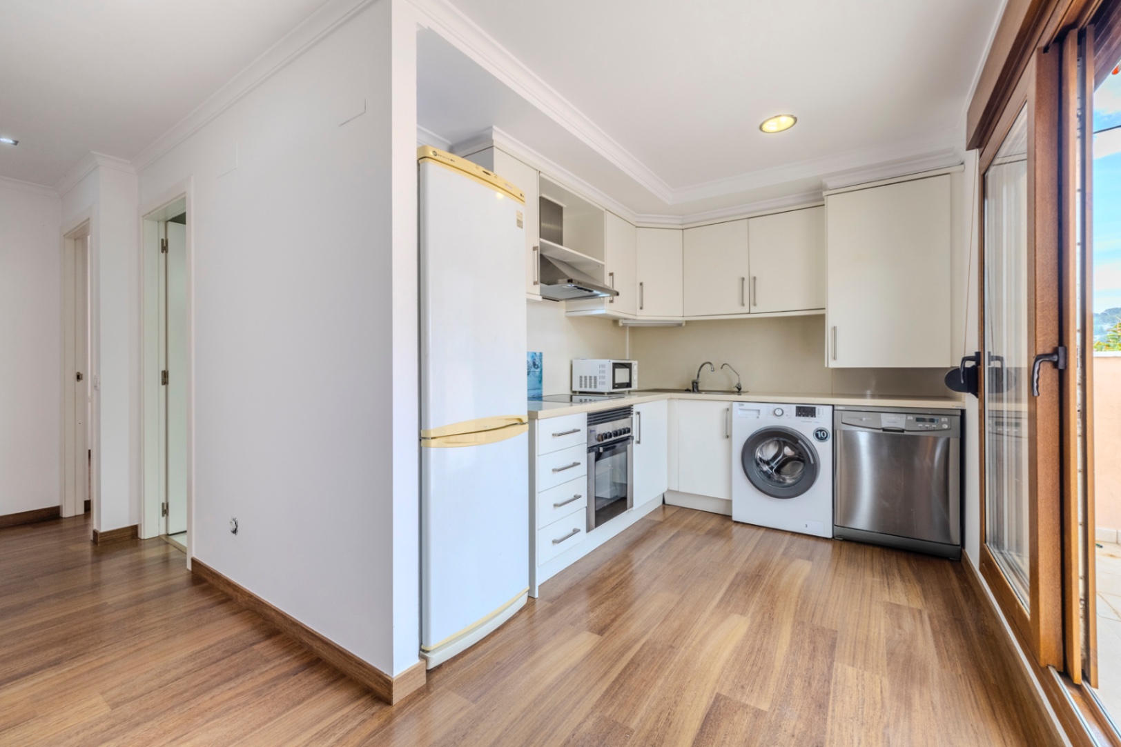 Bonito ático en venta en La Pedrera con vistas panorámicas.