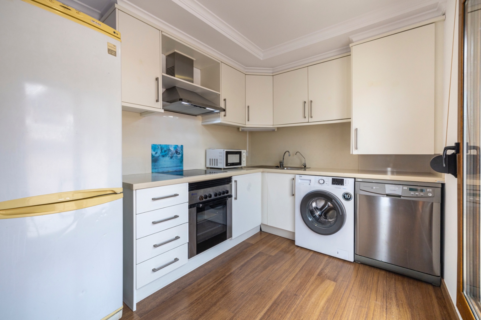 Bonito ático en venta en La Pedrera con vistas panorámicas.