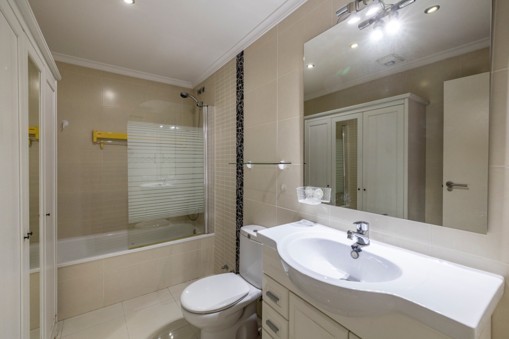 Bonito ático en venta en La Pedrera con vistas panorámicas.