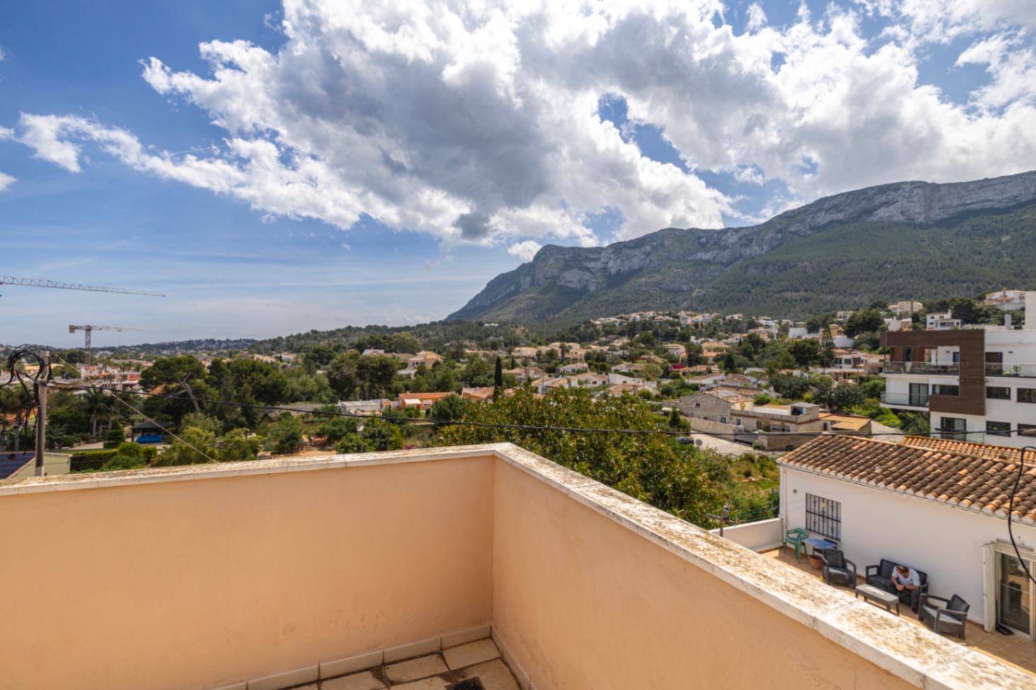 Bonito ático en venta en La Pedrera con vistas panorámicas.