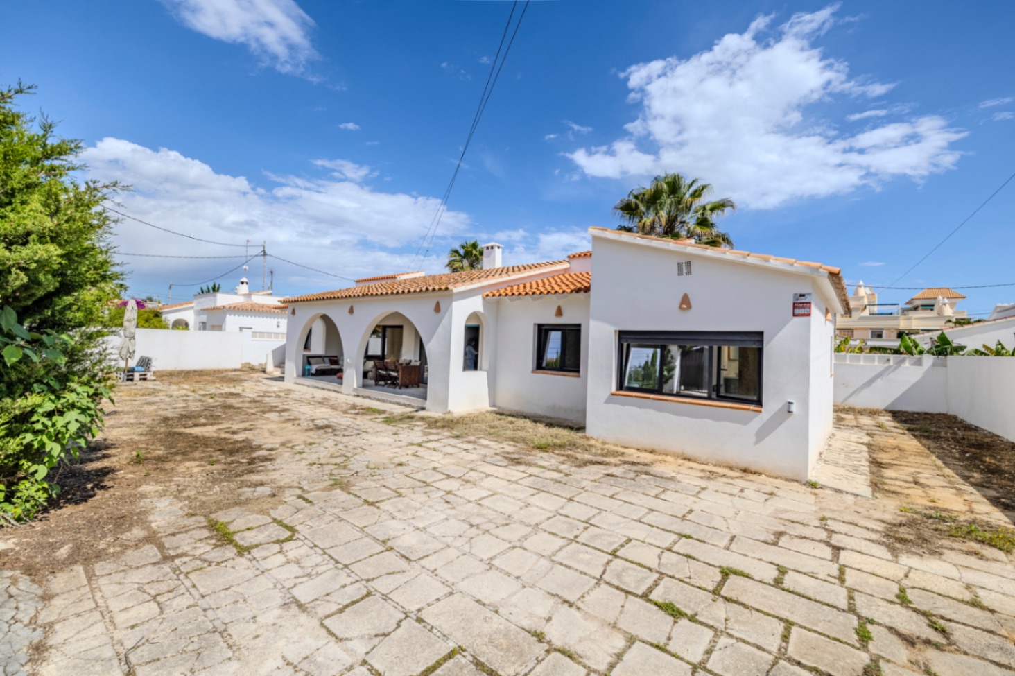 Bonito y recién reformado chalet en venta en Las Marinas de Denia.