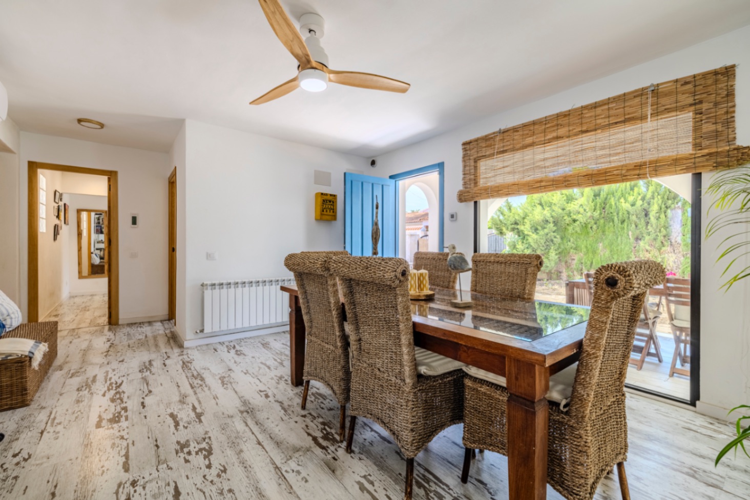 Bonito y recién reformado chalet en venta en Las Marinas de Denia.